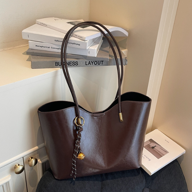 Vivienne Tote