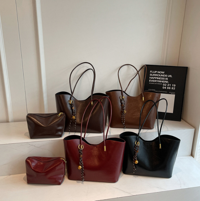 Vivienne Tote