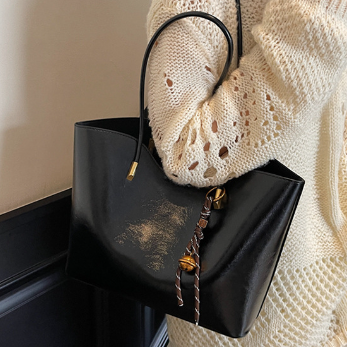 Vivienne Tote