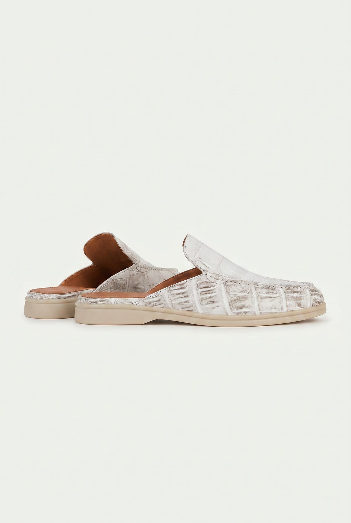 White Crocodile Yacht Mule