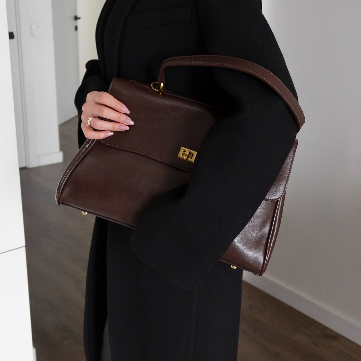 Aurelia Essential