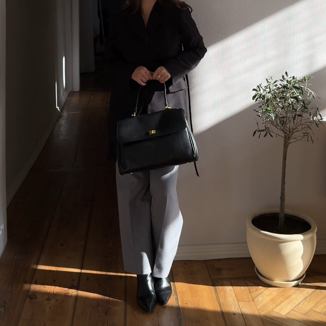 Aurelia Essential
