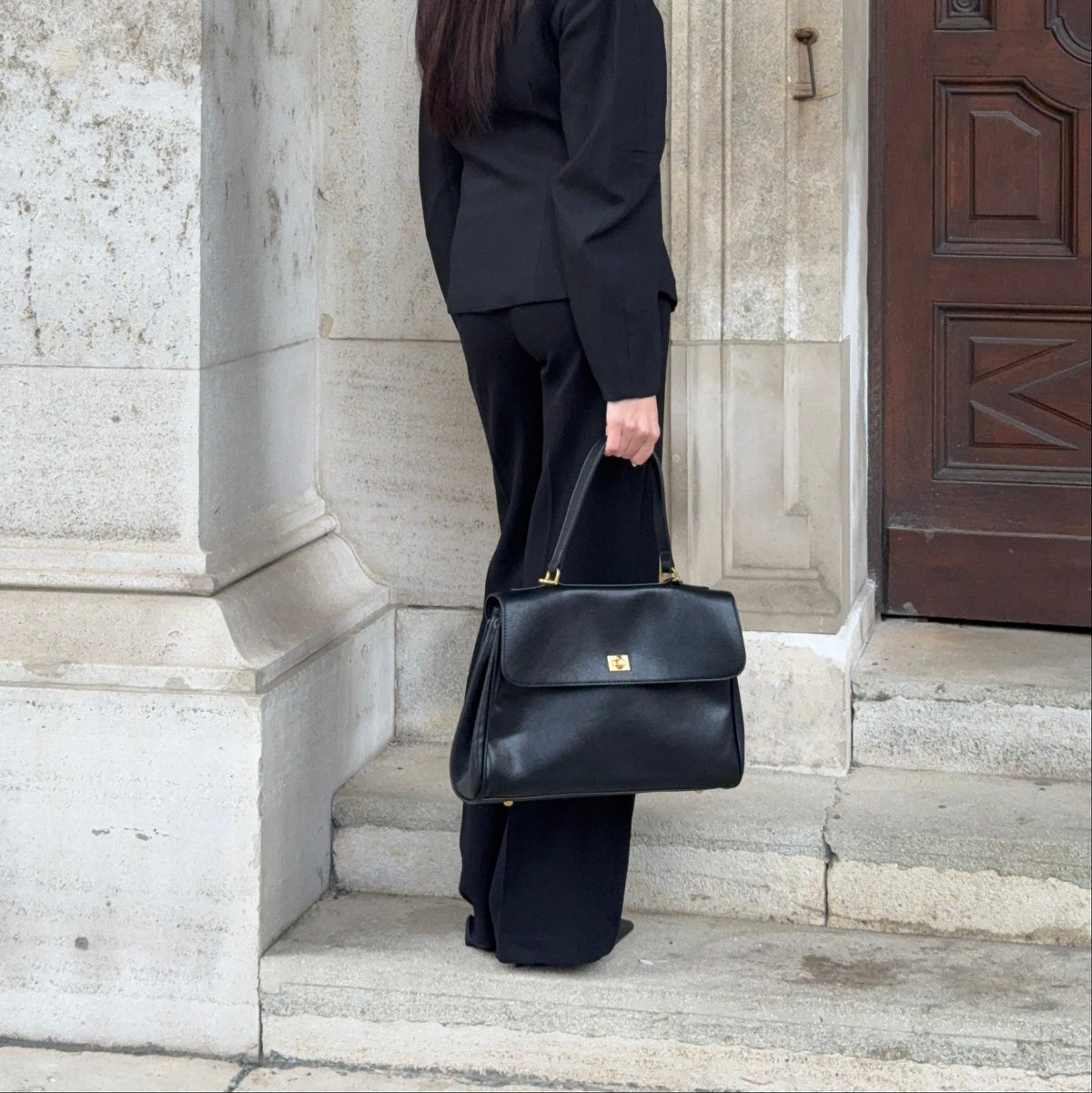 Aurelia Essential